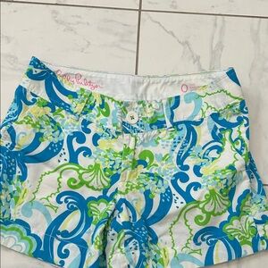 Lilly Pulitzer juniors  Blue and Green Patterned Shorts